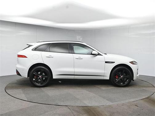 2017 Jaguar F-PACE 35t R-Sport
