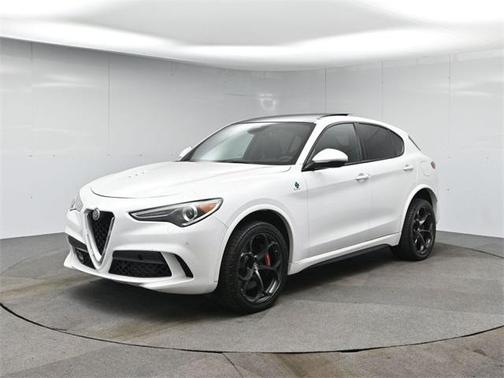 2018 Alfa Romeo Stelvio Quadrifoglio