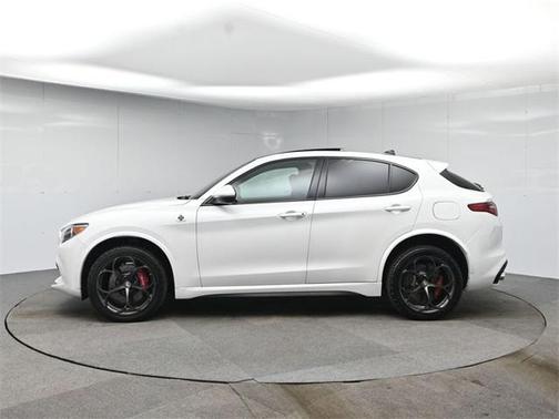 2018 Alfa Romeo Stelvio Quadrifoglio