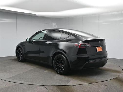 2022 Tesla Model Y Long Range Dual Motor All-Wheel Drive