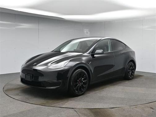 2022 Tesla Model Y Long Range Dual Motor All-Wheel Drive