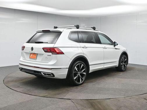 2022 Volkswagen Tiguan 2.0T SEL R-Line 4MOTION