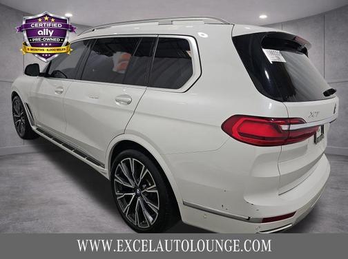 Mineral White Metallic 2022 BMW X7 xDrive40i
