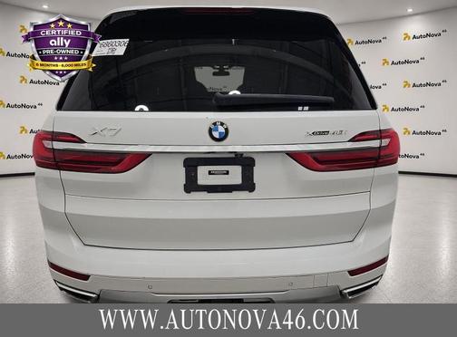 Mineral White Metallic 2022 BMW X7 xDrive40i