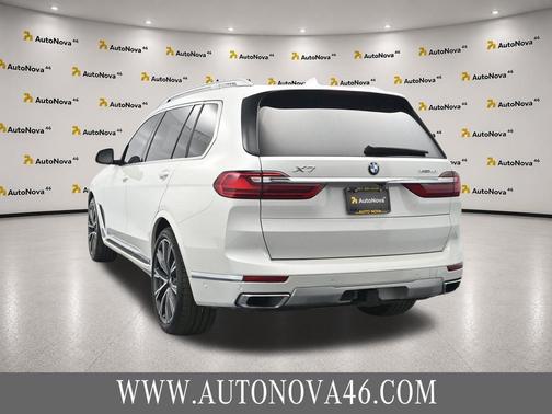 Mineral White Metallic 2022 BMW X7 xDrive40i