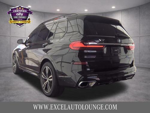 Black Sapphire Metallic 2021 BMW X7 xDrive40i