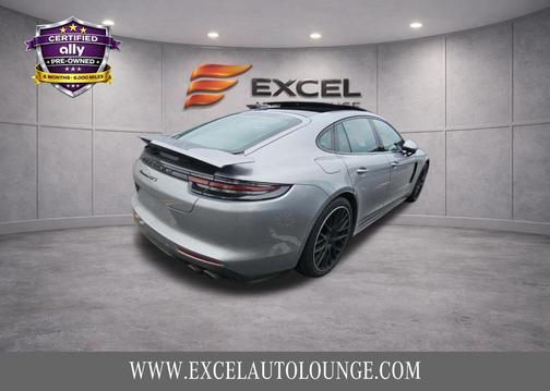 2019 Porsche Panamera GTS