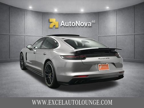 Carmine Red 2019 Porsche Panamera GTS