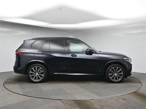 2021 BMW X5 M50i