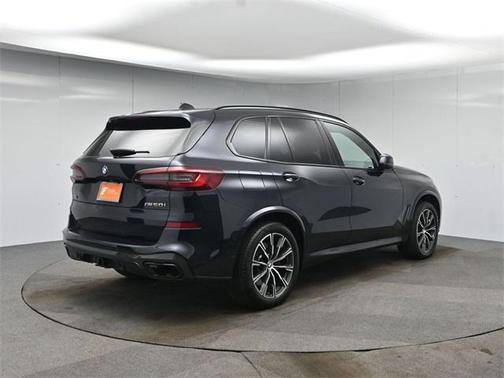 2021 BMW X5 M50i