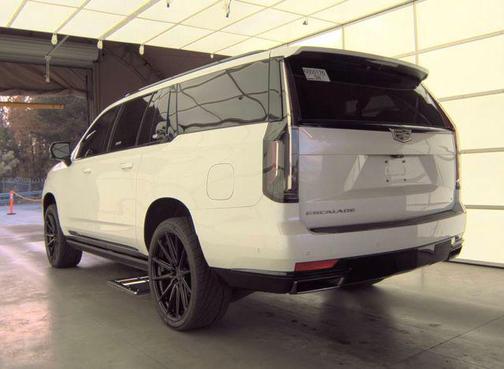 2022 Cadillac Escalade ESV Sport