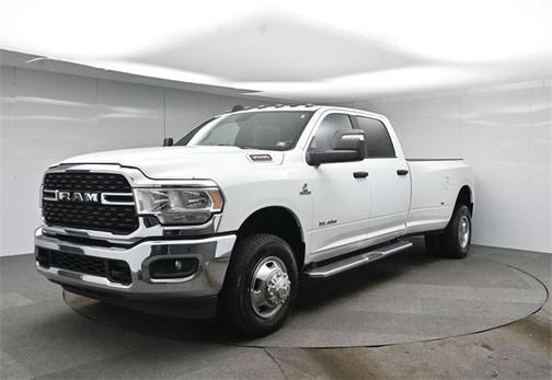 2024 RAM 3500 Big Horn Crew Cab 4x4 8' Box