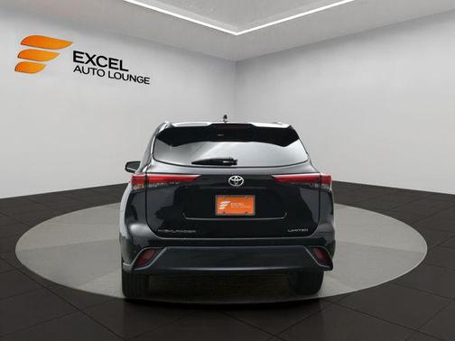 2022 Toyota Highlander Limited