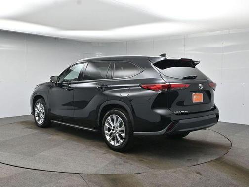 2022 Toyota Highlander Limited