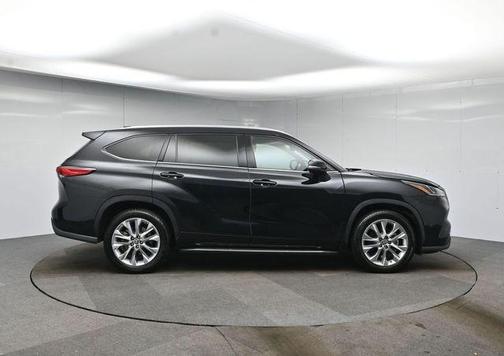 2022 Toyota Highlander Limited