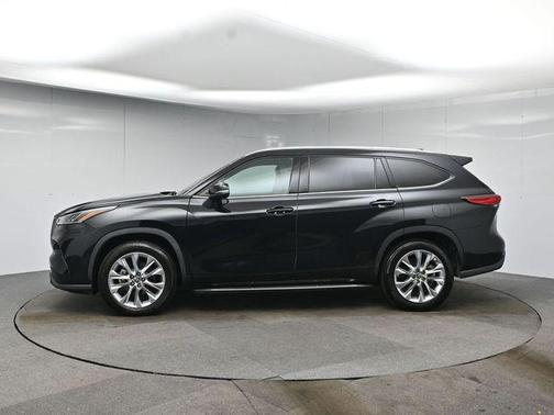 2022 Toyota Highlander Limited