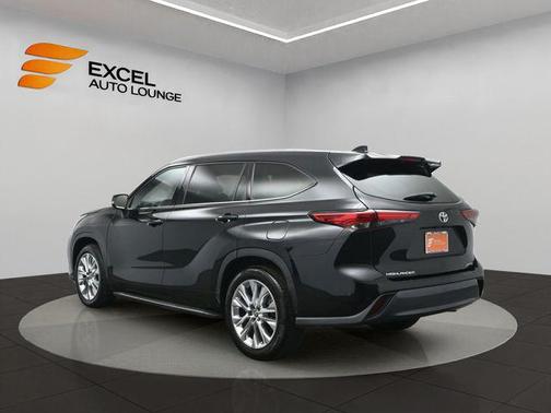 2022 Toyota Highlander Limited