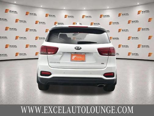 Snow White Pearl 2019 Kia Sorento LX