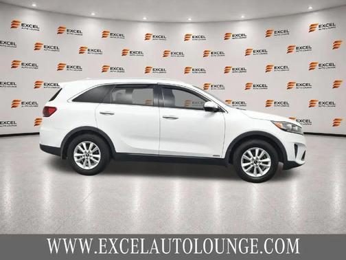 Snow White Pearl 2019 Kia Sorento LX