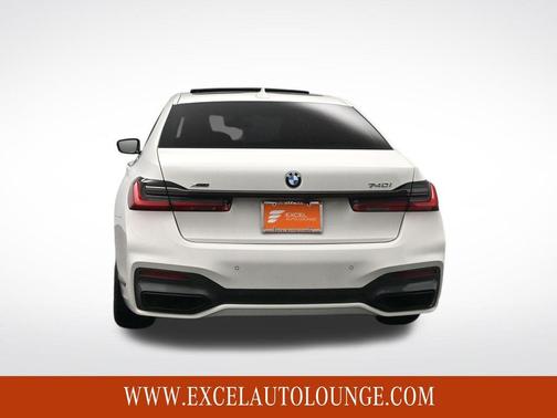 2022 BMW 740 i xDrive