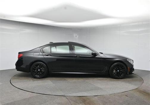 2019 BMW 750 i xDrive