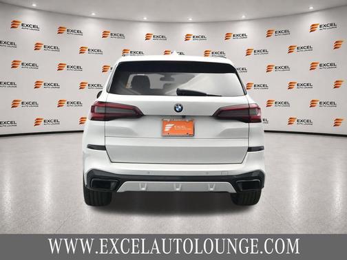 Mineral White Metallic 2022 BMW X5 xDrive40i