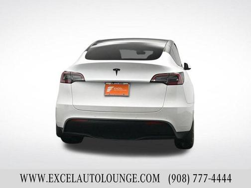 2022 Tesla Model Y Long Range Dual Motor All-Wheel Drive