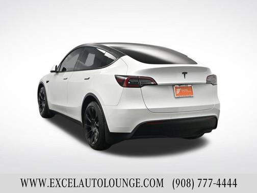 2022 Tesla Model Y Long Range Dual Motor All-Wheel Drive