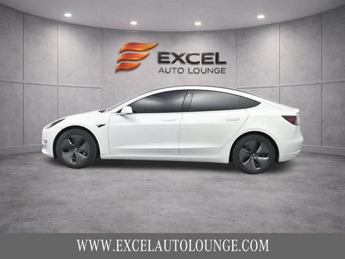 Pearl White Multi-Coat 2019 Tesla Model 3 Long Range