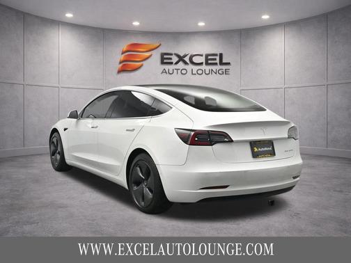 Pearl White Multi-Coat 2019 Tesla Model 3 Long Range