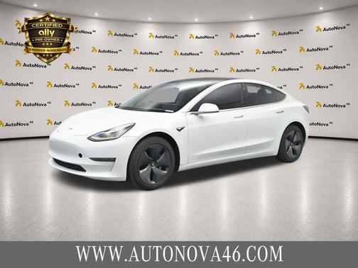 Pearl White Multi-Coat 2019 Tesla Model 3 Long Range