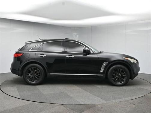 2016 INFINITI QX70 Base