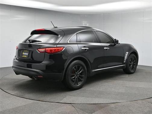 2016 INFINITI QX70 Base