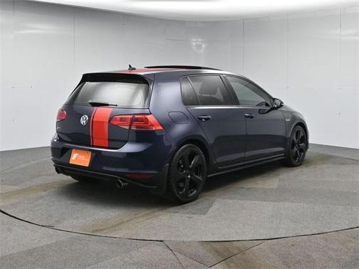 2017 Volkswagen Golf GTI 2.0T SE 4-Door