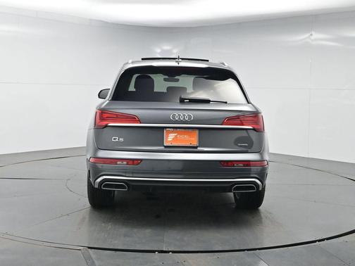 Daytona Gray Pearl 2021 Audi Q5 Premium Plus 55 TFSI e quattro S tronic