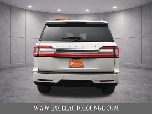 White 2021 Lincoln Navigator Reserve