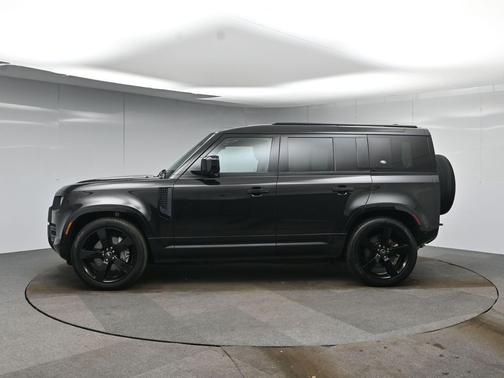 2023 Land Rover Defender 110 X-Dynamic SE