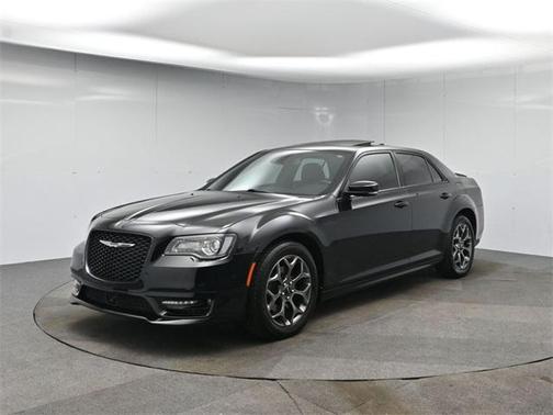 2018 Chrysler 300 S
