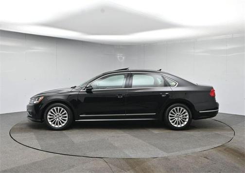 2016 Volkswagen Passat 1.8T SE