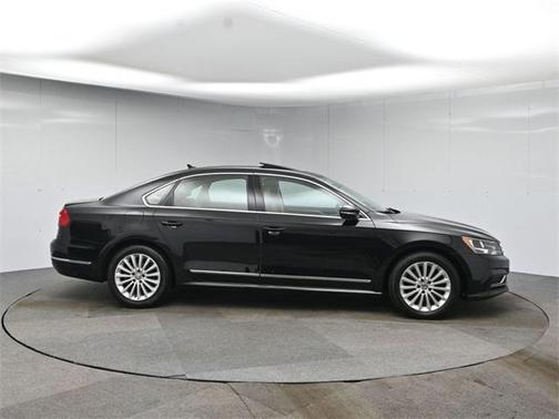 2016 Volkswagen Passat 1.8T SE