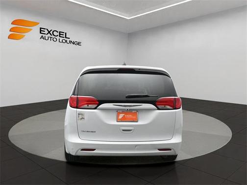 2021 Chrysler Voyager L