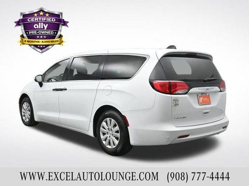 2021 Chrysler Voyager L