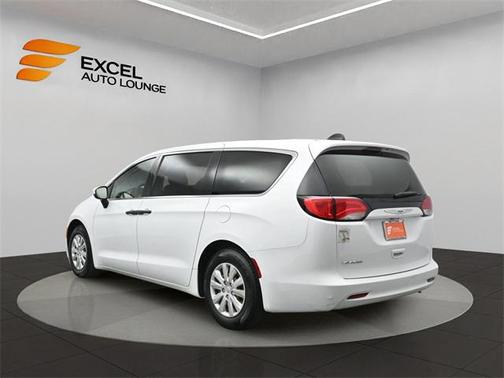 2021 Chrysler Voyager L