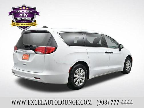 2021 Chrysler Voyager L