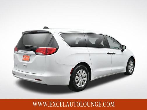 2021 Chrysler Voyager L