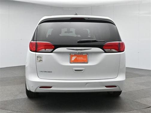 2021 Chrysler Voyager L