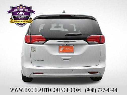 2021 Chrysler Voyager L