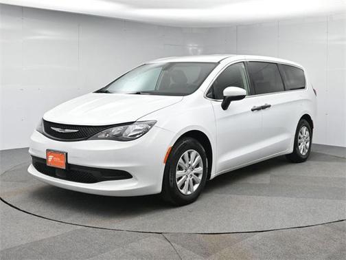 2021 Chrysler Voyager L