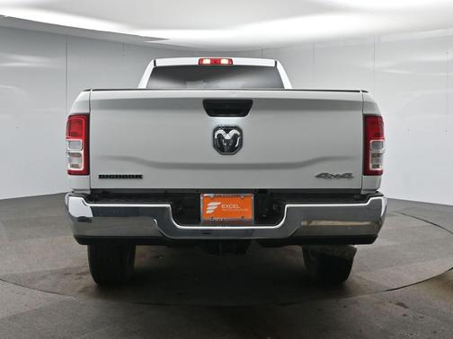 2024 RAM 3500 Big Horn Crew Cab 4x4 8' Box