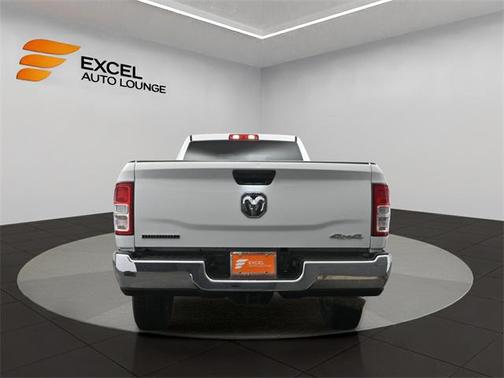 2024 RAM 3500 Big Horn Crew Cab 4x4 8' Box